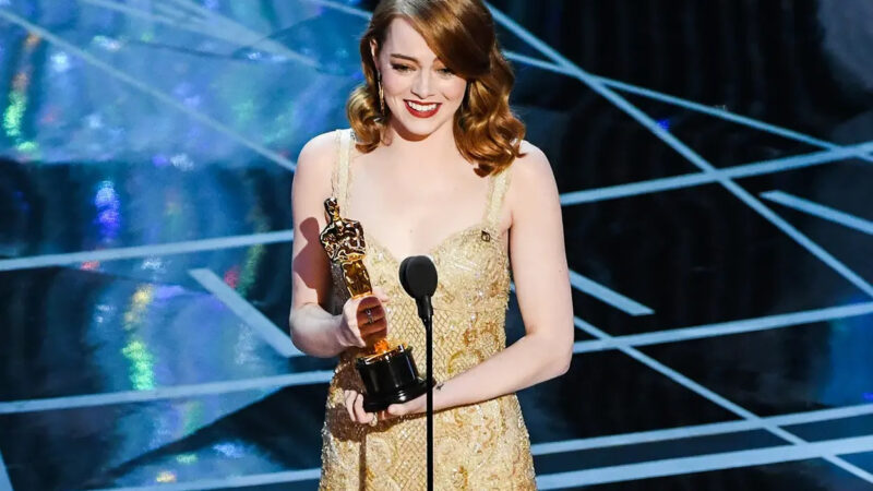 Emma stone wins Oscar for poor things